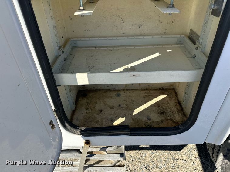 image for item DW4277 2013 Ford F750 Super Duty bucket truck