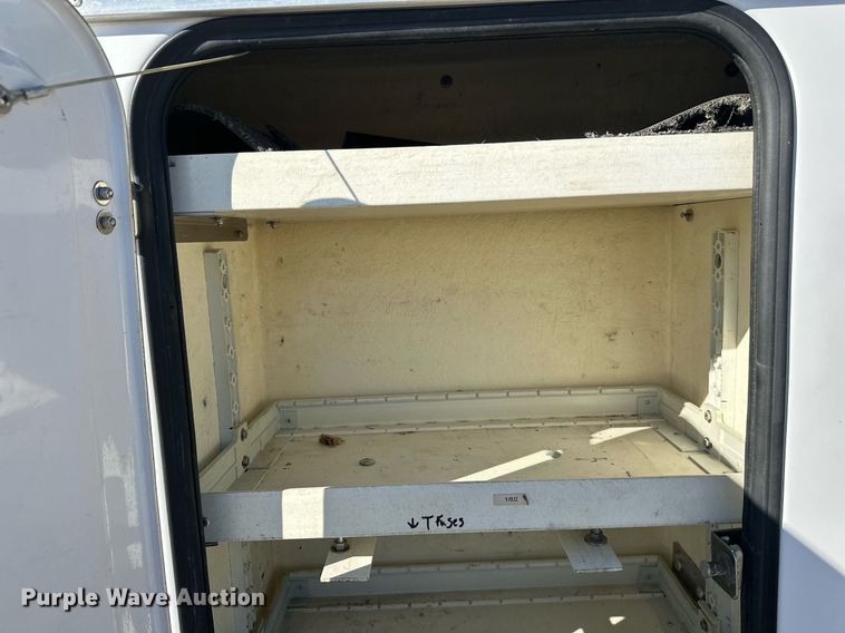 image for item DW4277 2013 Ford F750 Super Duty bucket truck