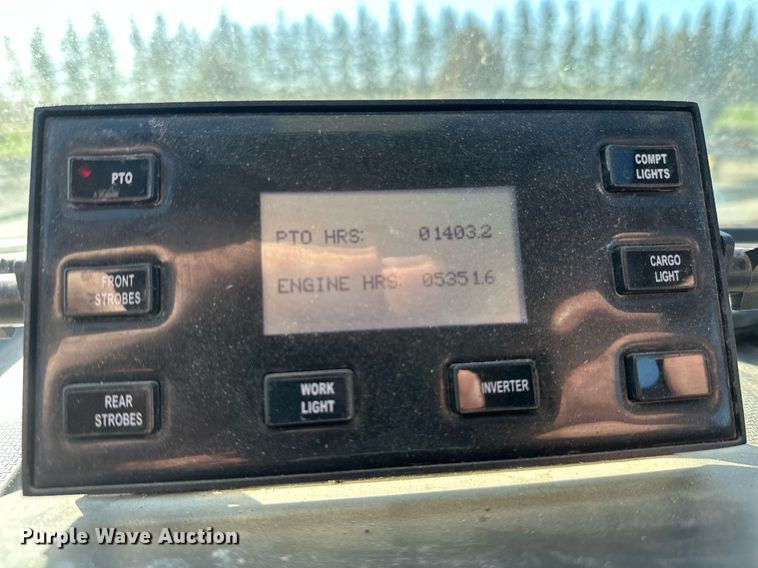 image for item DW4277 2013 Ford F750 Super Duty bucket truck