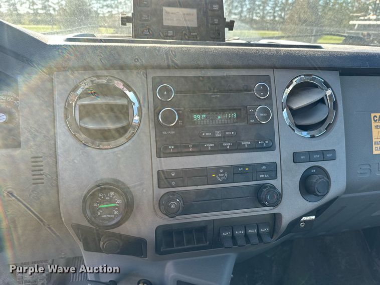 image for item DW4277 2013 Ford F750 Super Duty bucket truck