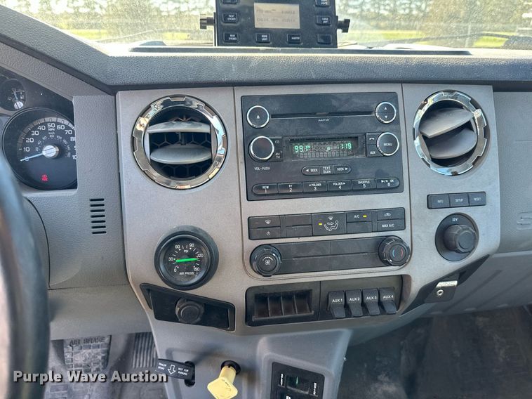 image for item DW4277 2013 Ford F750 Super Duty bucket truck