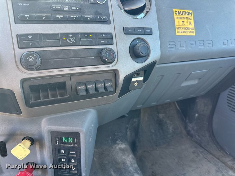 image for item DW4277 2013 Ford F750 Super Duty bucket truck