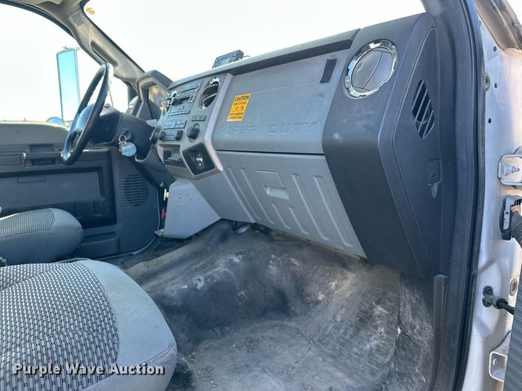 image for item DW4277 2013 Ford F750 Super Duty bucket truck