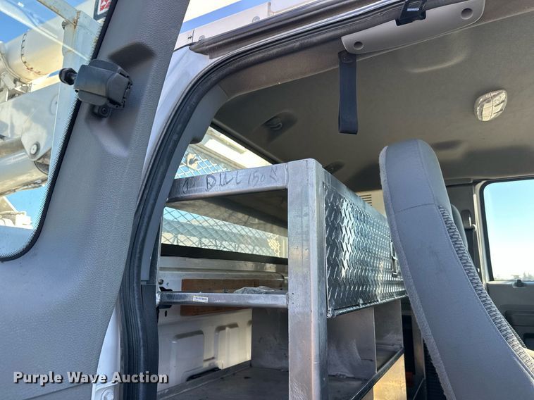 image for item DW4277 2013 Ford F750 Super Duty bucket truck