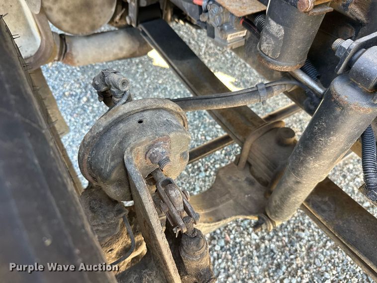 image for item DW4277 2013 Ford F750 Super Duty bucket truck