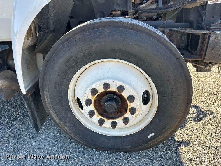 image for item DW4277 2013 Ford F750 Super Duty bucket truck