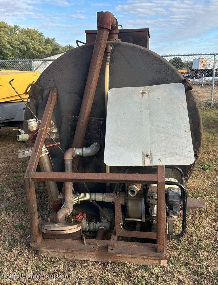 image for item DW4279 Water tank bed