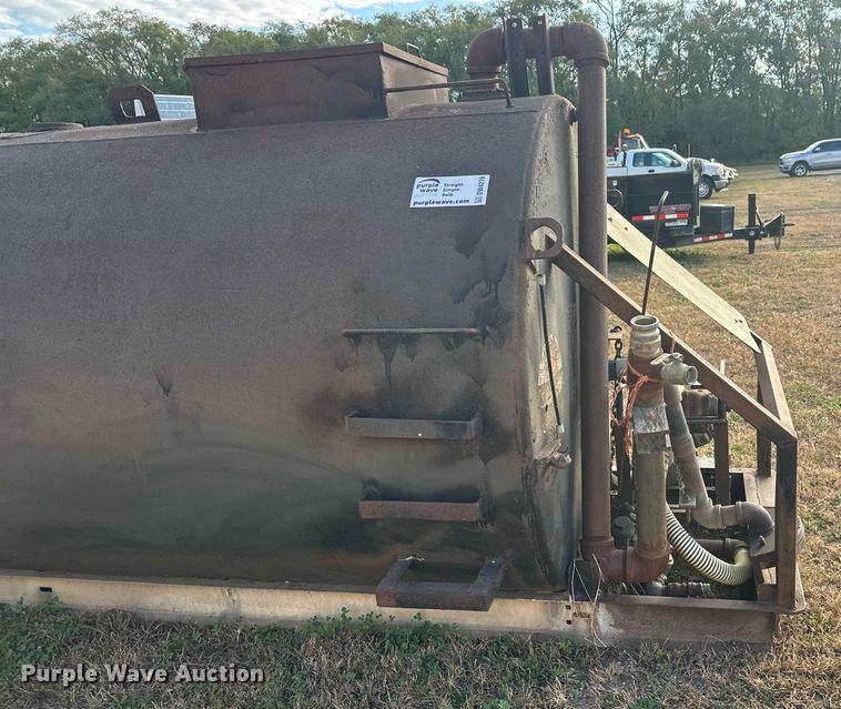 image for item DW4279 Water tank bed