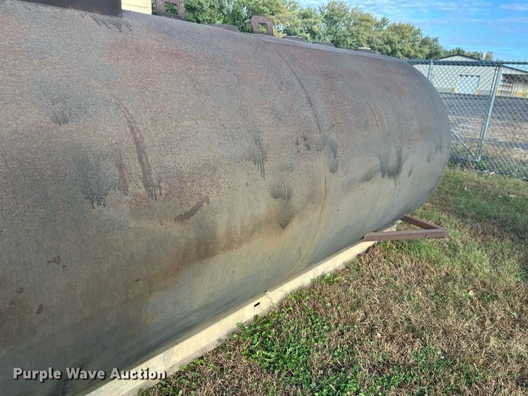 image for item DW4279 Water tank bed