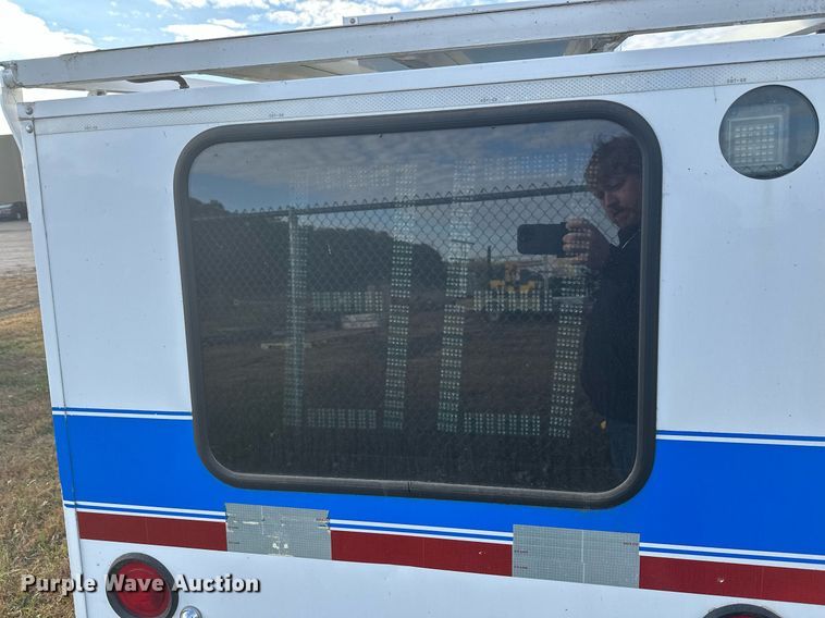 image for item DW4280 2002 Kustom Signals Smart Radar speed sign trailer