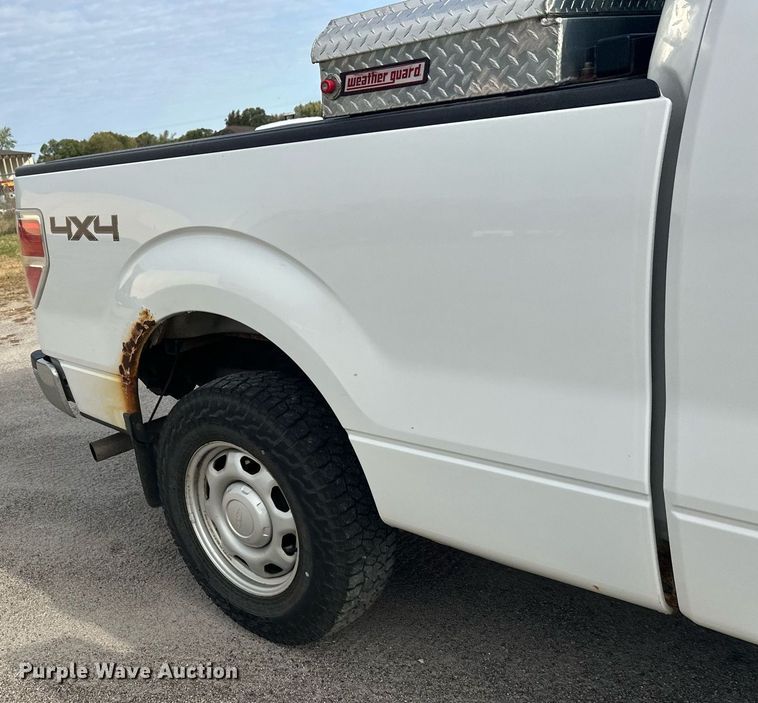 image for item DW4282 2013 Ford F150 SuperCab pickup truck