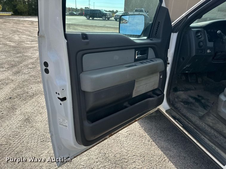 image for item DW4282 2013 Ford F150 SuperCab pickup truck