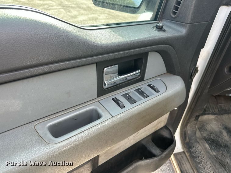 image for item DW4282 2013 Ford F150 SuperCab pickup truck