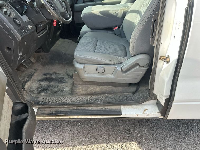 image for item DW4282 2013 Ford F150 SuperCab pickup truck