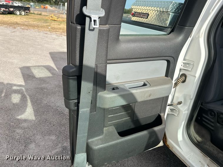 image for item DW4282 2013 Ford F150 SuperCab pickup truck