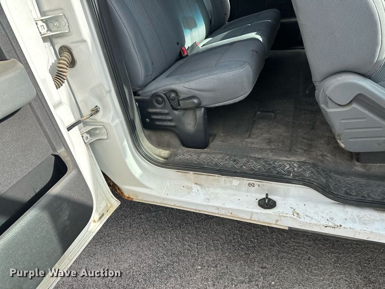 image for item DW4282 2013 Ford F150 SuperCab pickup truck