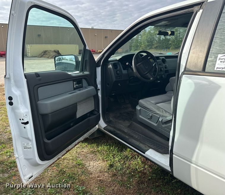 image for item DW4283 2013 Ford F150 SuperCab pickup truck