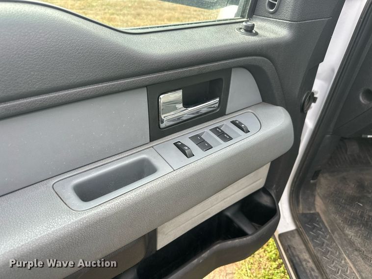 image for item DW4283 2013 Ford F150 SuperCab pickup truck