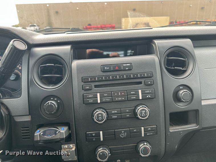 image for item DW4283 2013 Ford F150 SuperCab pickup truck