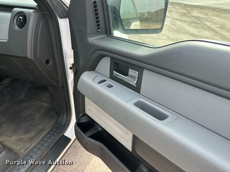 image for item DW4283 2013 Ford F150 SuperCab pickup truck