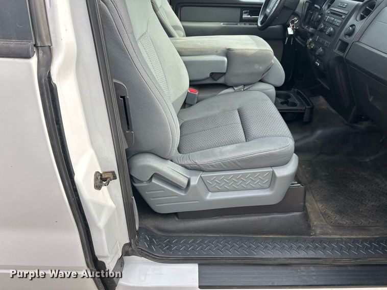 image for item DW4283 2013 Ford F150 SuperCab pickup truck