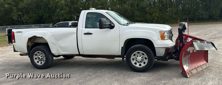 image for item DW4284 2013 GMC Sierra 3500HD pickup truck