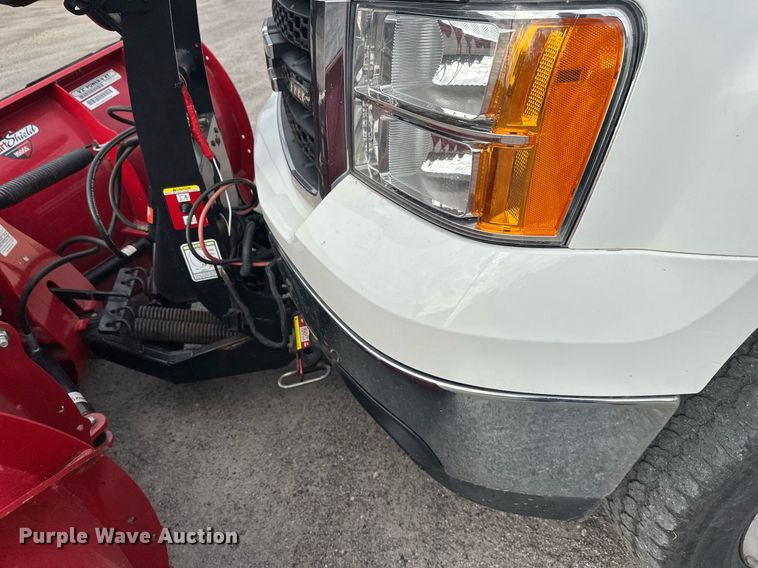 image for item DW4284 2013 GMC Sierra 3500HD pickup truck