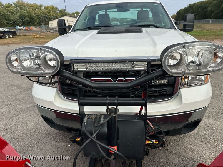 image for item DW4284 2013 GMC Sierra 3500HD pickup truck