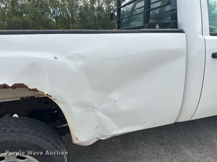 image for item DW4284 2013 GMC Sierra 3500HD pickup truck