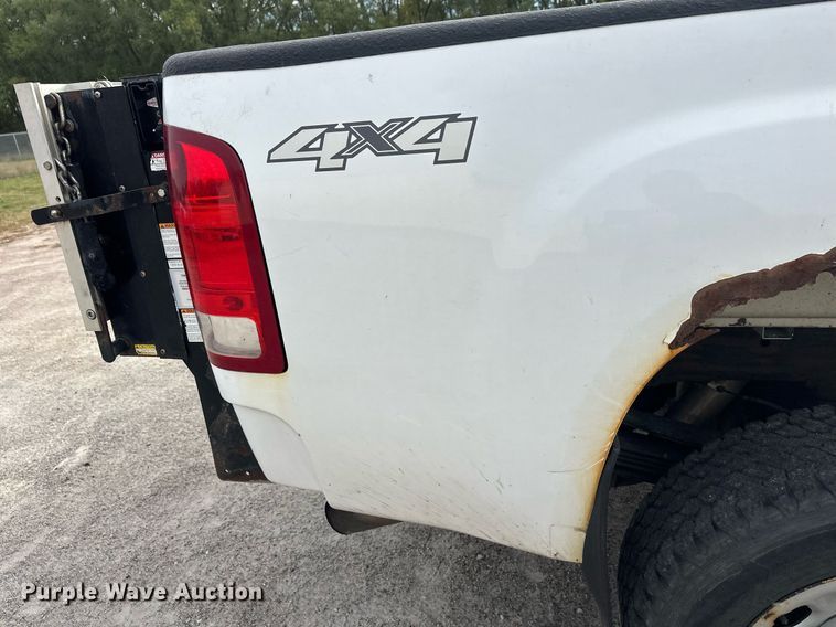 image for item DW4284 2013 GMC Sierra 3500HD pickup truck