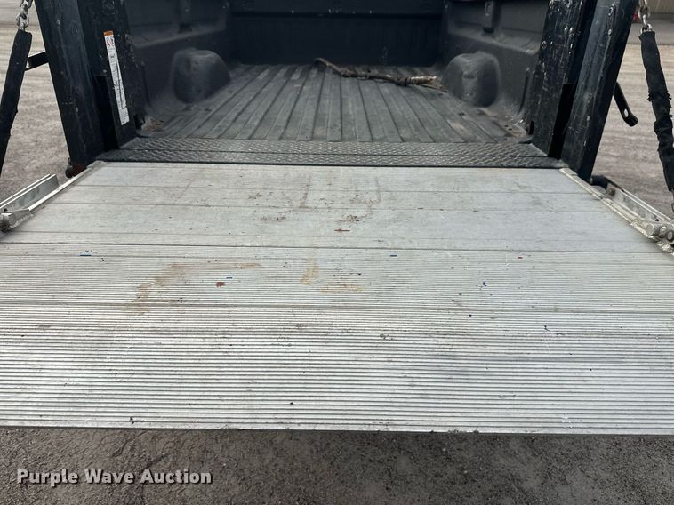 image for item DW4284 2013 GMC Sierra 3500HD pickup truck