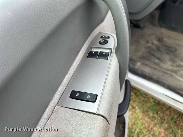 image for item DW4284 2013 GMC Sierra 3500HD pickup truck