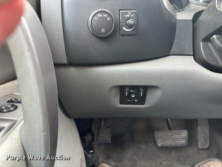 image for item DW4284 2013 GMC Sierra 3500HD pickup truck