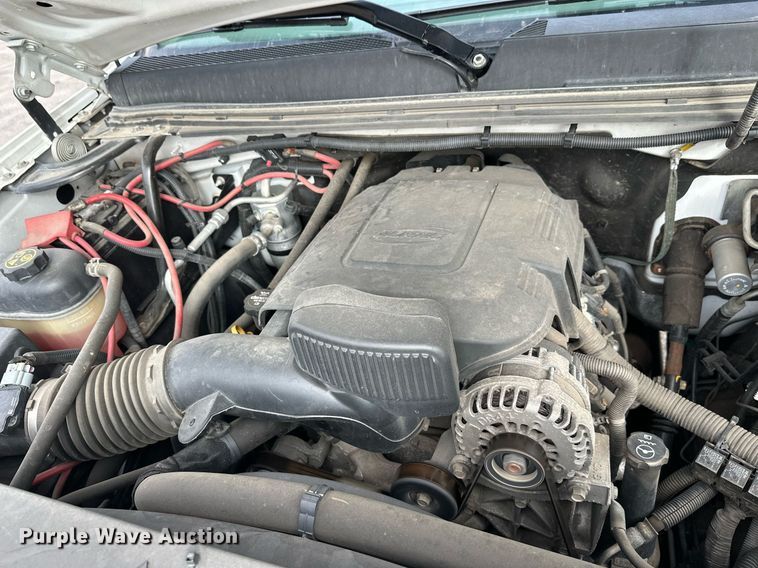 image for item DW4284 2013 GMC Sierra 3500HD pickup truck