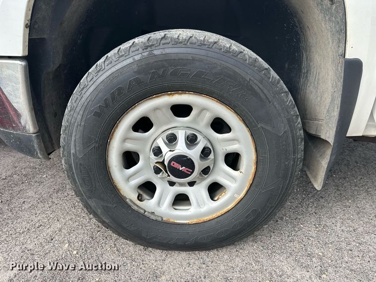 image for item DW4284 2013 GMC Sierra 3500HD pickup truck