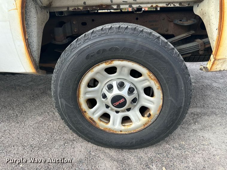 image for item DW4284 2013 GMC Sierra 3500HD pickup truck