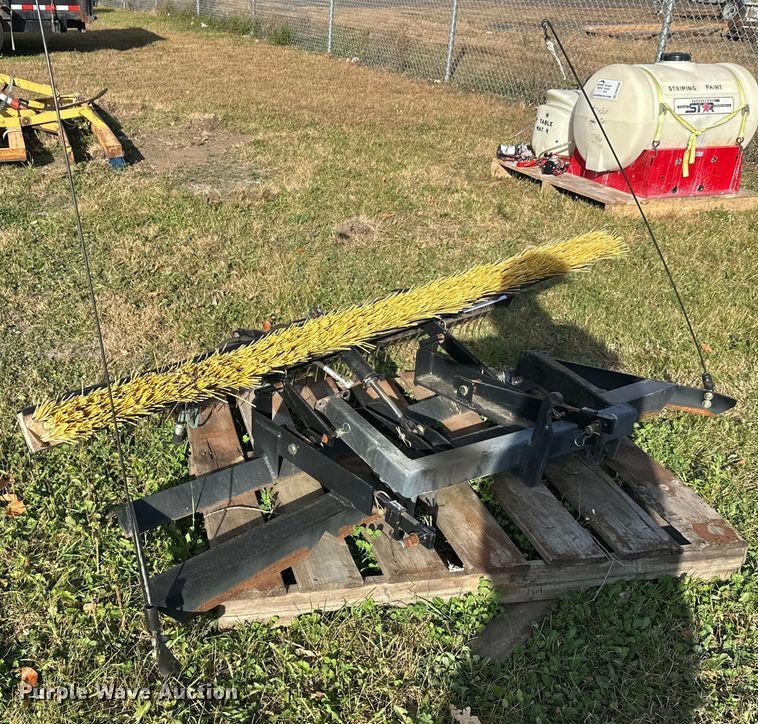 image for item DW4287 Rahn Groomer brush attachment