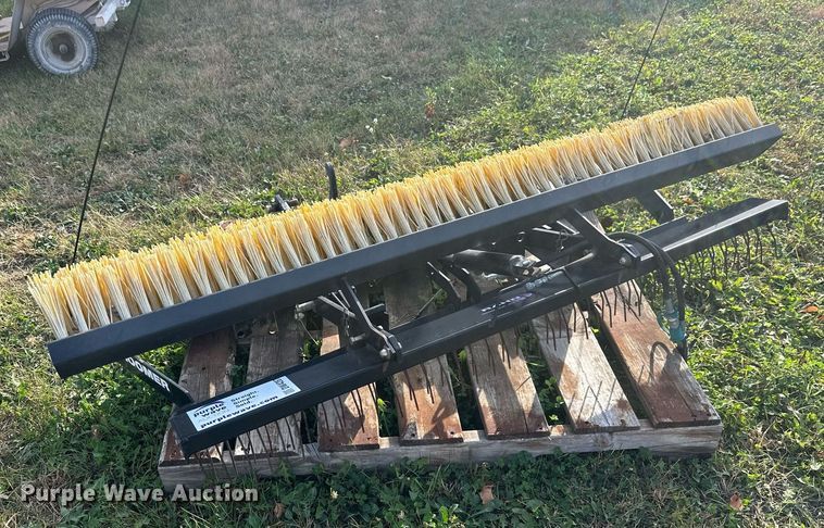 image for item DW4287 Rahn Groomer brush attachment