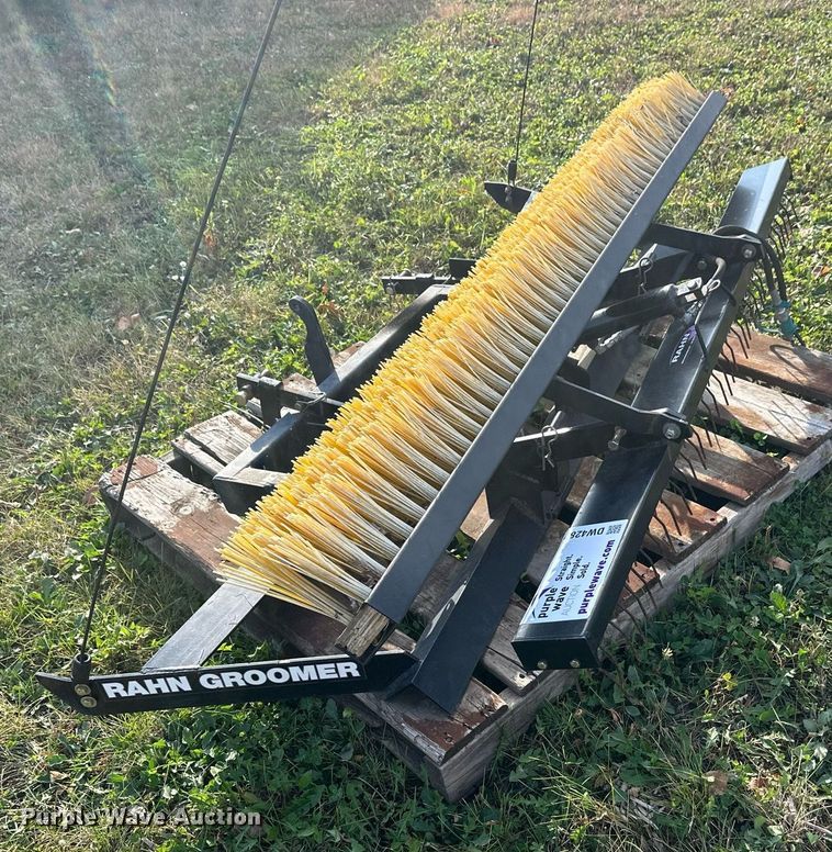 image for item DW4287 Rahn Groomer brush attachment