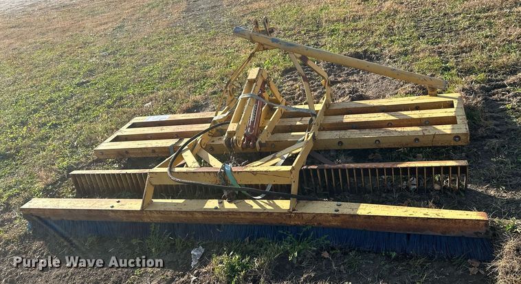 image for item DW4289 8' W field groomer