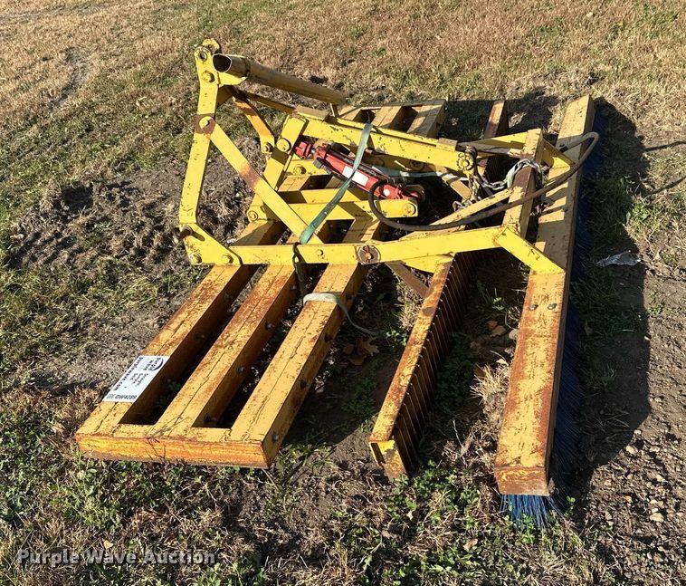 image for item DW4289 8' W field groomer