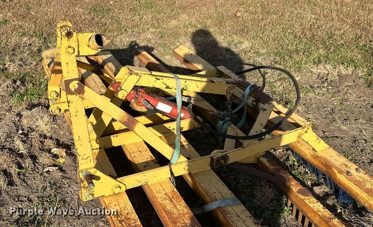 image for item DW4289 8' W field groomer