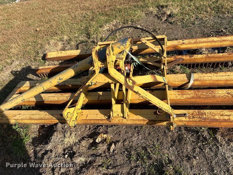 image for item DW4289 8' W field groomer