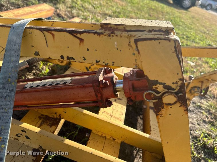 image for item DW4289 8' W field groomer