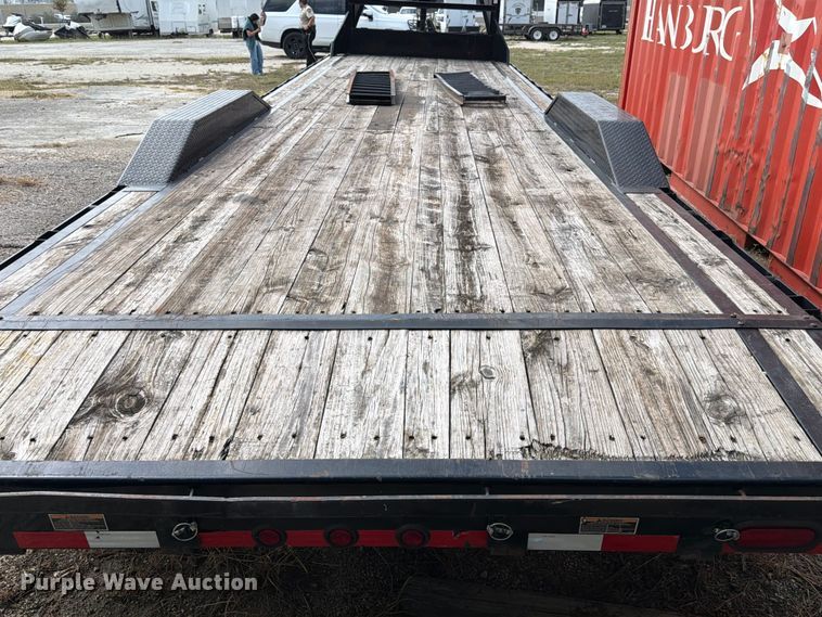 image for item DX5862 2018 Load Trail equipment trailer