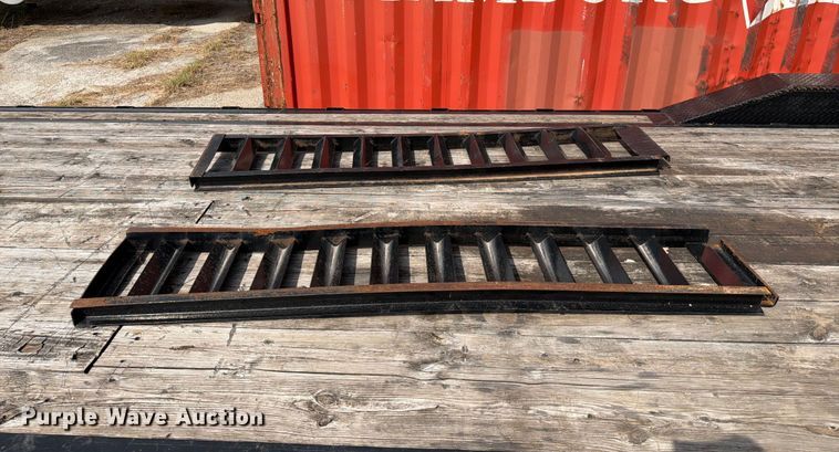 image for item DX5862 2018 Load Trail equipment trailer