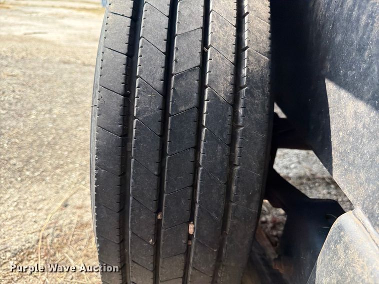 image for item DX5862 2018 Load Trail equipment trailer