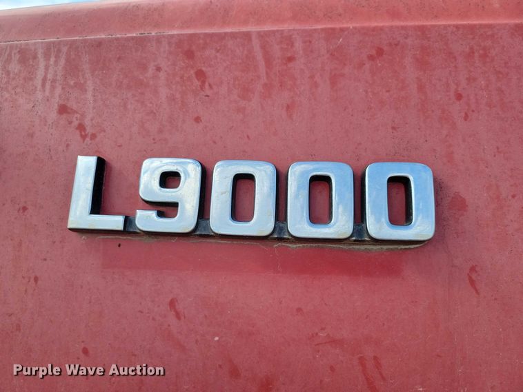 image for item DX6463 1995 Ford L9000 dump truck