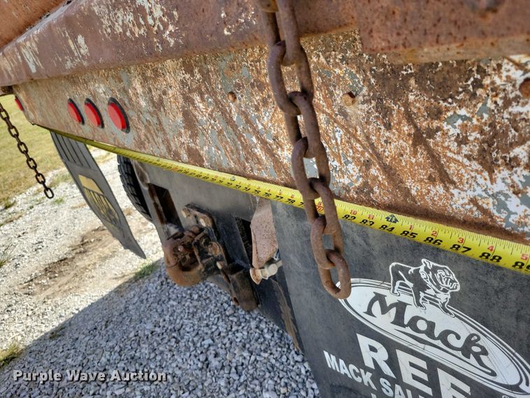 image for item DX6463 1995 Ford L9000 dump truck