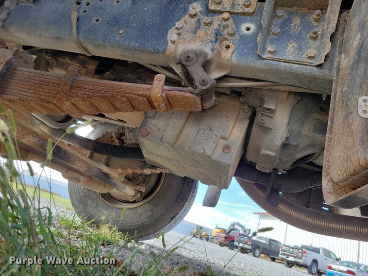 image for item DX6463 1995 Ford L9000 dump truck